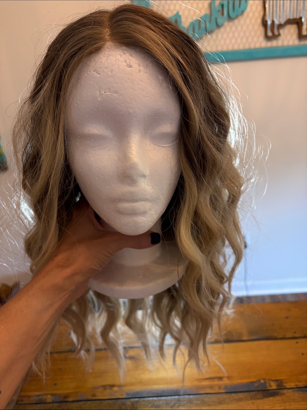 Blonde Ombre Wavy Women's Wig - Natural Root to Light Blonde